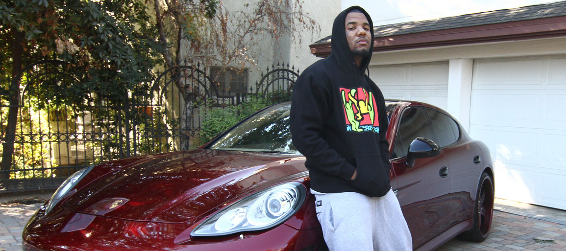 The-Game-with-Red-Porsche-Panamera